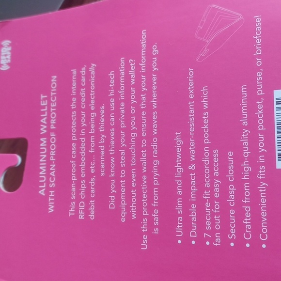 New Isaac Mizrahi New York Hard Shell Card Holder - Picture 4 of 5